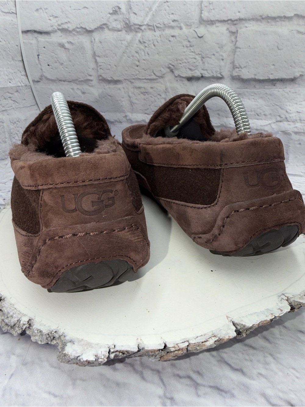 UGG Ascot Mens Espresso Brown Suede Moccasin Slippers Size 8 Sheepskin Lined - Picture 4 of 10